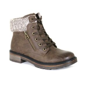 Cozy Brown S7 Lace-Up Boots with Knit Cuff